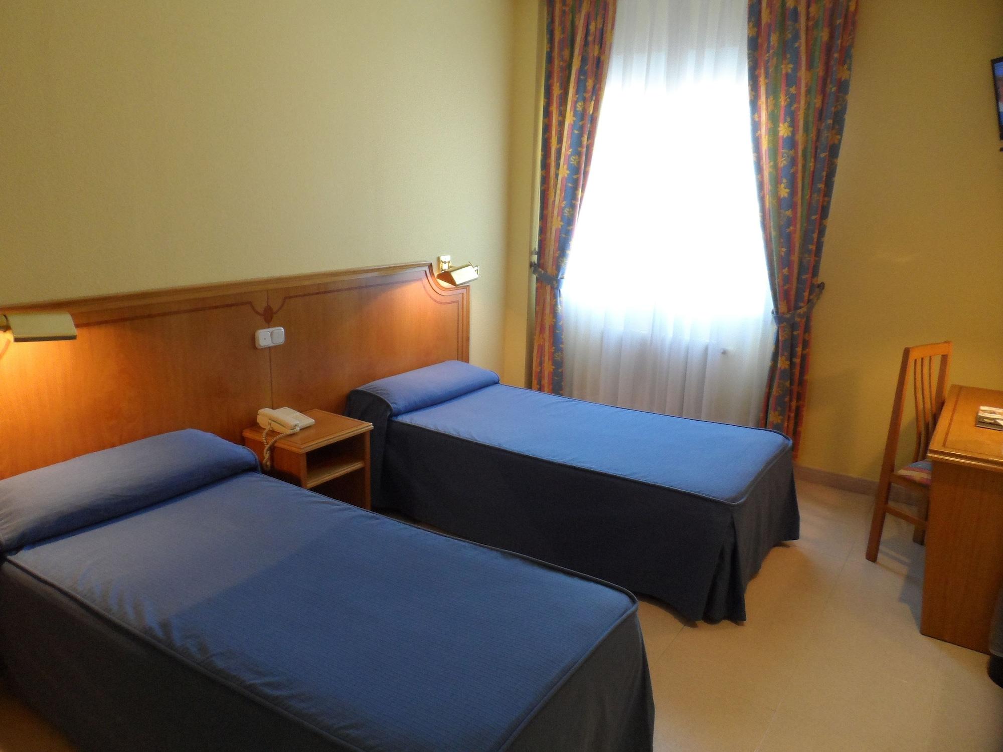 Hotel Rey Arturo Burgos Villagonzalo Pedernales Εξωτερικό φωτογραφία
