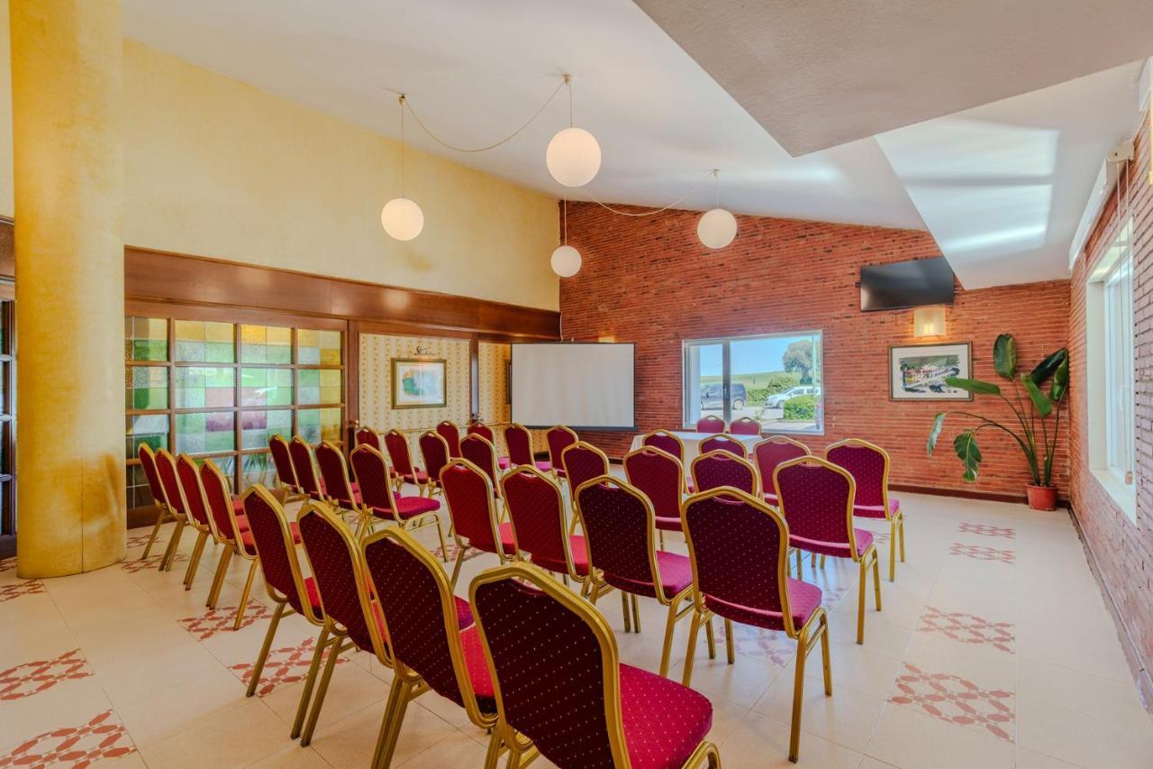Hotel Rey Arturo Burgos Villagonzalo Pedernales Εξωτερικό φωτογραφία
