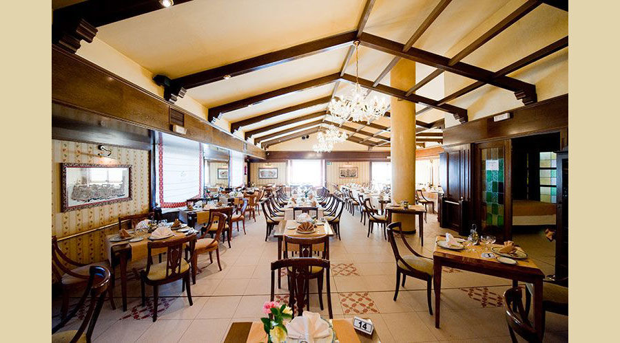 Hotel Rey Arturo Burgos Villagonzalo Pedernales Εξωτερικό φωτογραφία